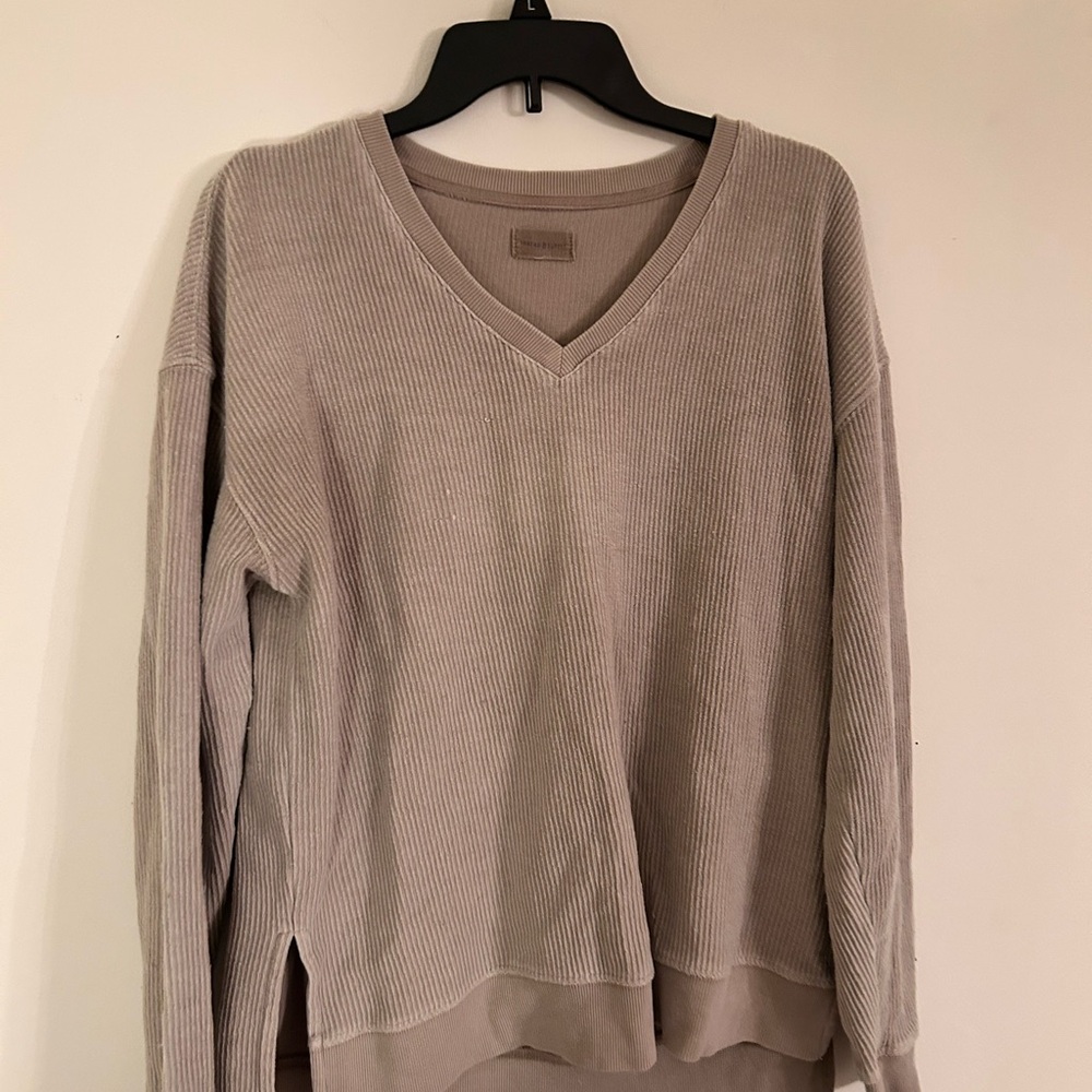 V-Neck Sweater - Beige